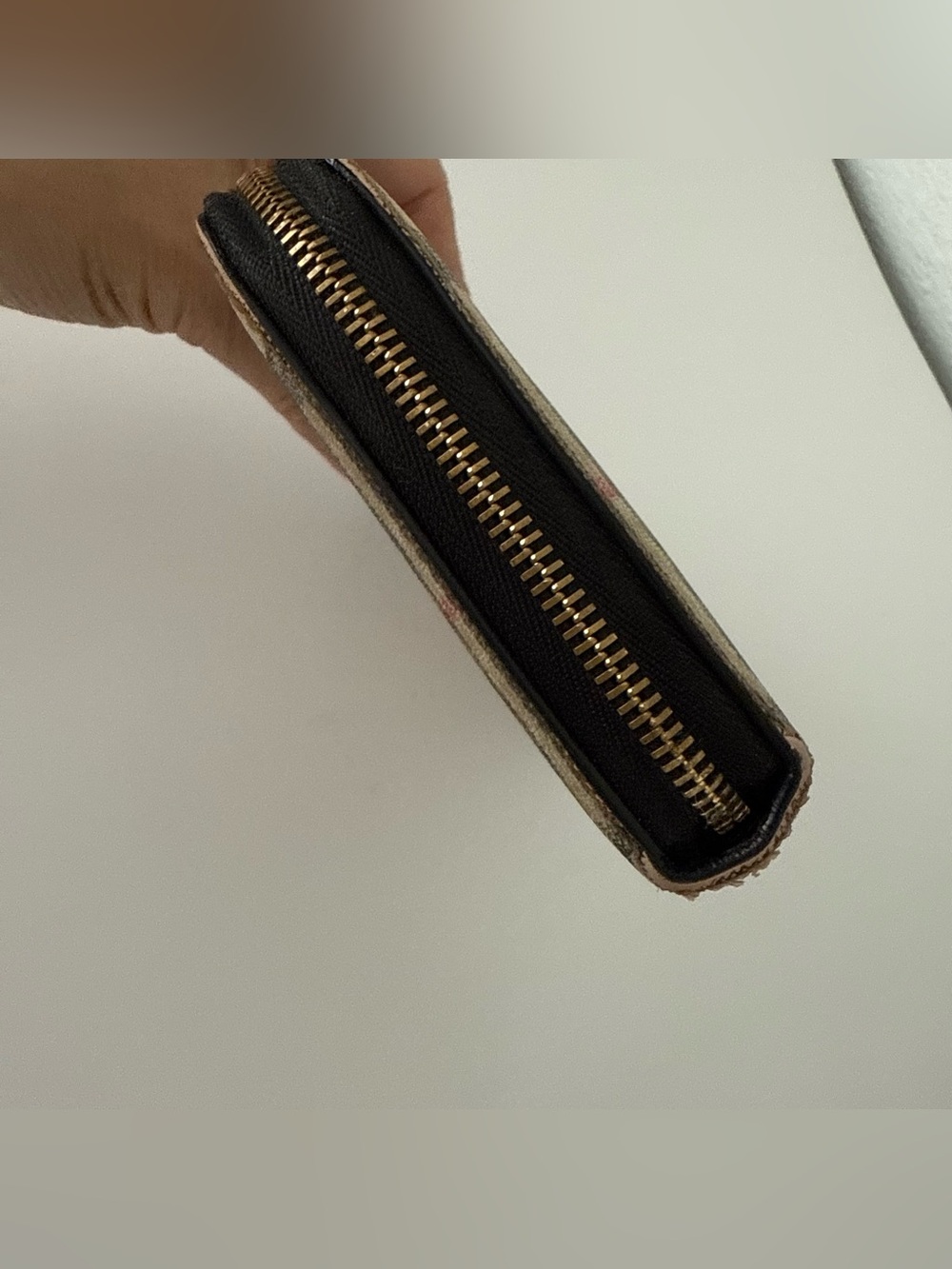Burberry Nova Check Zip Around Wallet - Picture 9 of 16